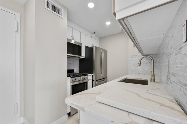 Building Photo - 151 Tremont St