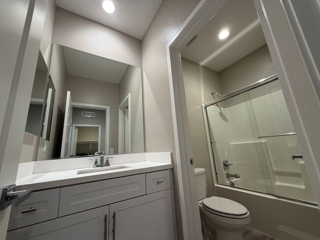 Building Photo - West Creek 3 Bedroom Home for Rent in Vale...