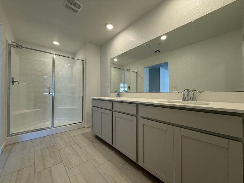 Building Photo - 9660 Axel Fls Ave