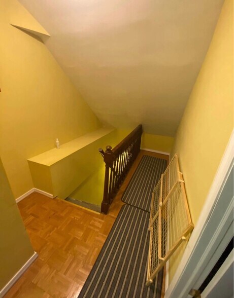 Building Photo - 159 S 4th Ave