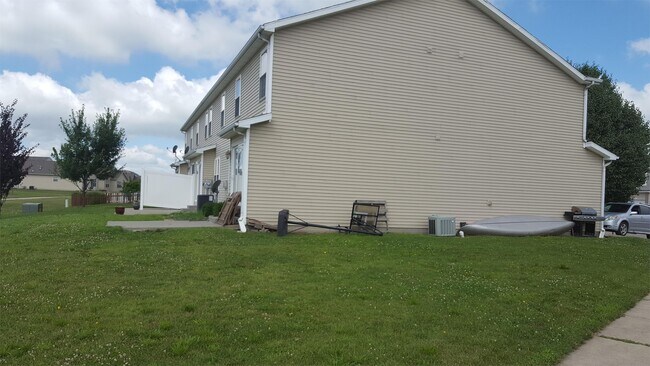 Building Photo - 3705 Summer Sage Ct