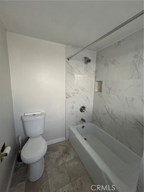 Building Photo - 3604 Country Club Dr