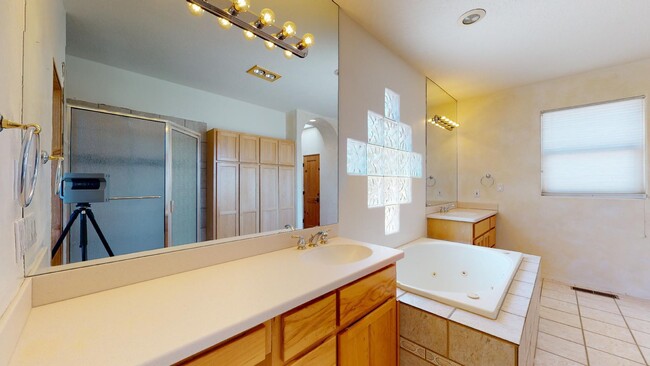 Building Photo - 12609 Sandia Ridge Pl NE