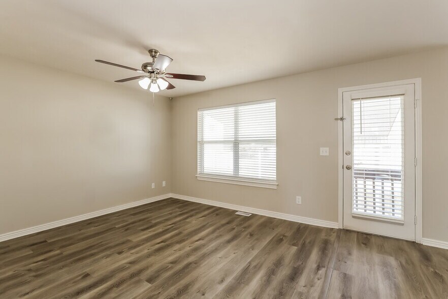 Building Photo - 4083 1100 W