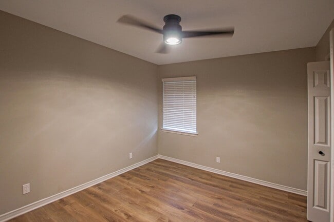 Building Photo - Coming Soon: Stunning 4-bedroom, 2-bath be...