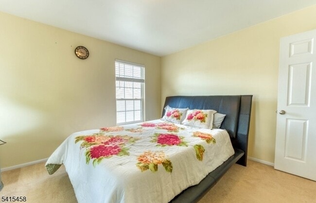 Building Photo - 10 Marco Polo Ct