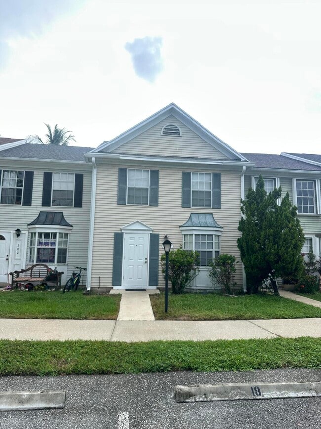 Building Photo - 304 Georgian Park Dr
