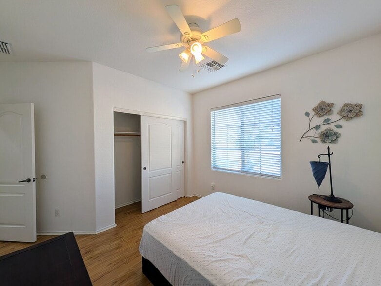 Building Photo - 14309 W Caribbean Ln