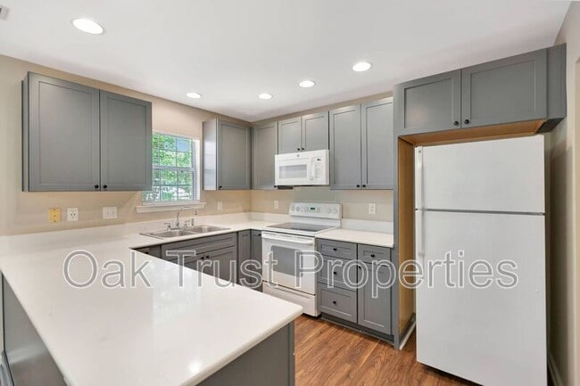 Building Photo - 2284 Kings Gate Ln