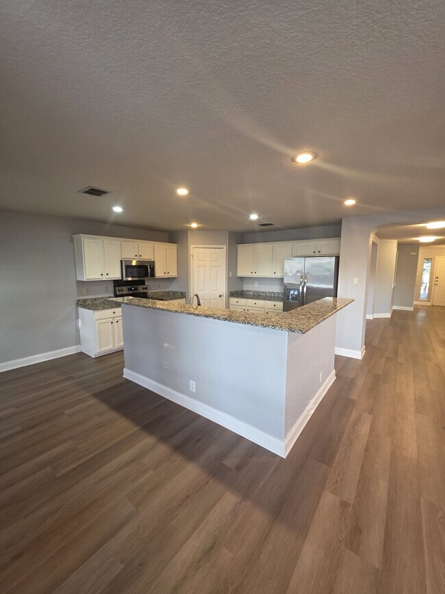 Building Photo - 7119 Capricorn Way