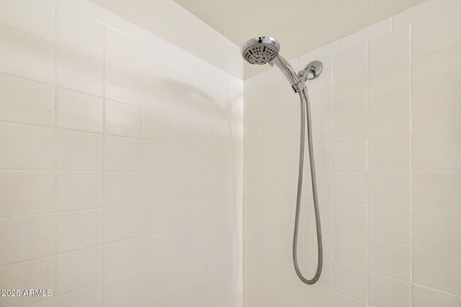 Building Photo - 756 JOAN D ARC Ave