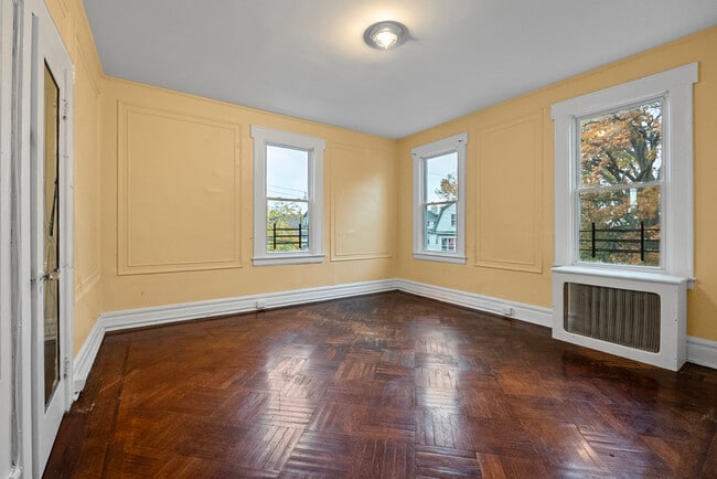 Building Photo - 187-189 Renner - 2