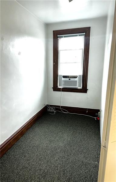 Building Photo - 176 1/2 45th St