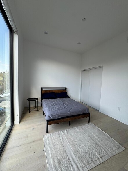 Building Photo - 1244 Innes Ave
