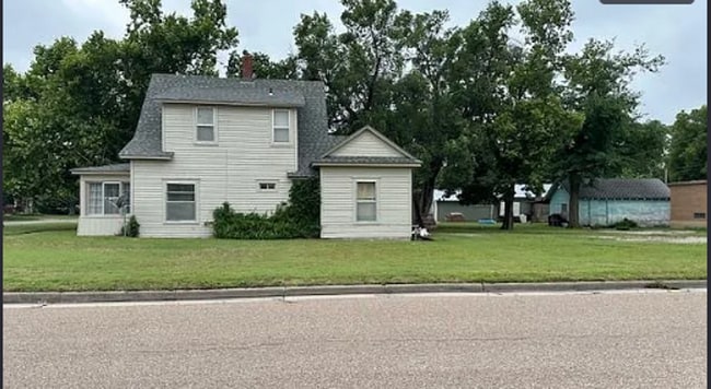 Building Photo - 3 Bedroom, 1 Bathroom House