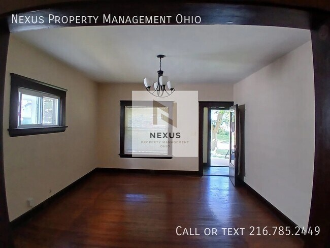 Building Photo - 10609 Bernard Ave