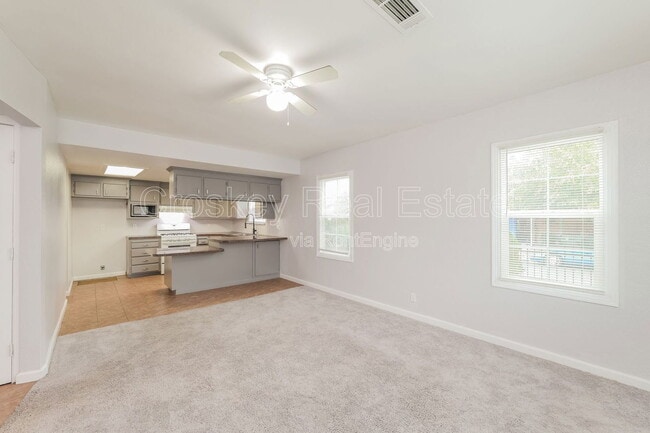 Building Photo - 1508 Norton St