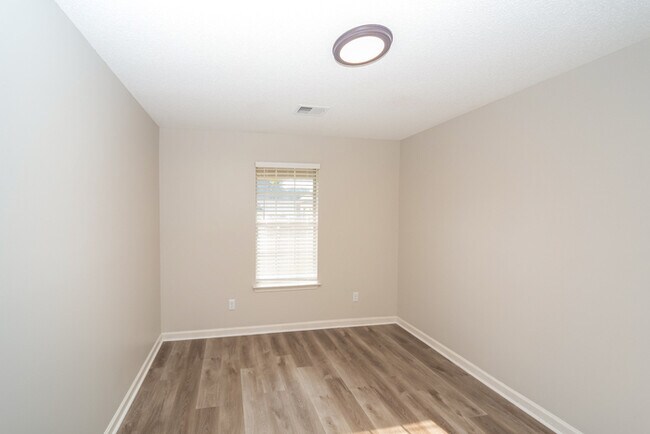 Building Photo - 1003 Coolidge Cove