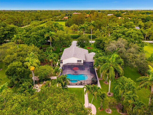 Building Photo - 6556 NW 87th Ave