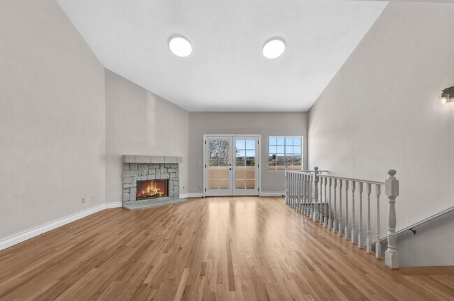 Building Photo - 203 N Lucia Ave