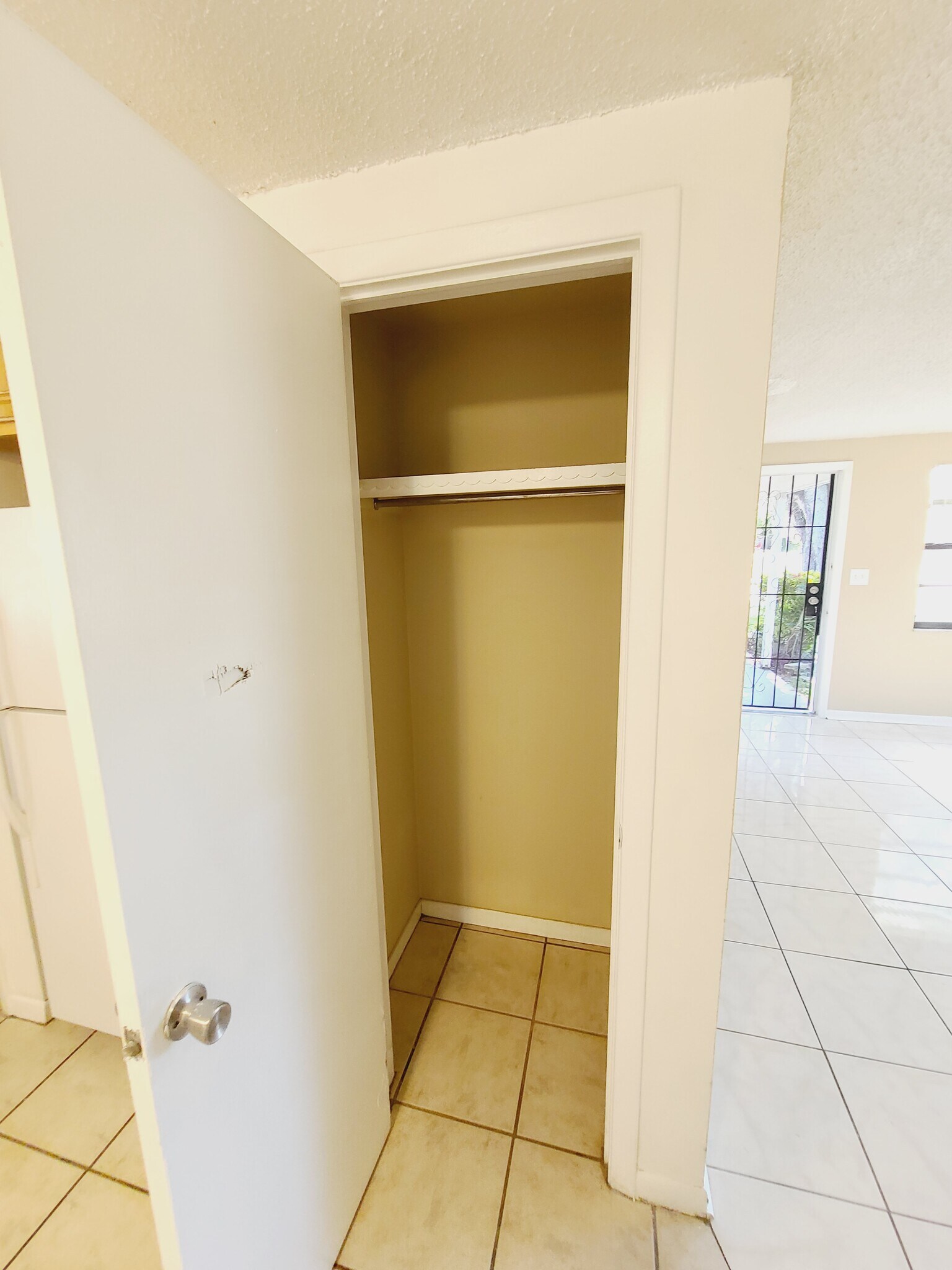 Building Photo - 4747 15th Ave S