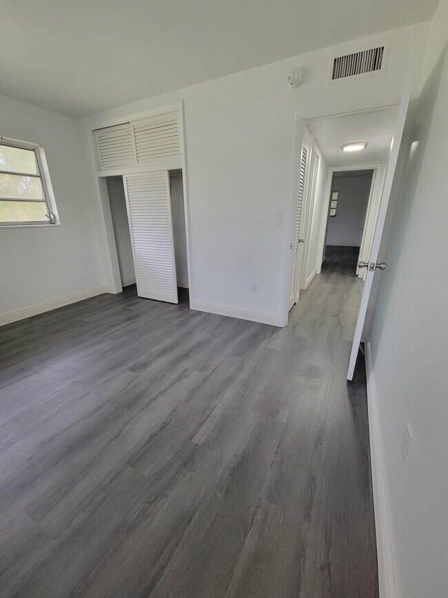 Building Photo - 7610 SW 82nd St