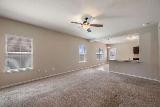 Building Photo - 231 Northern Flicker St