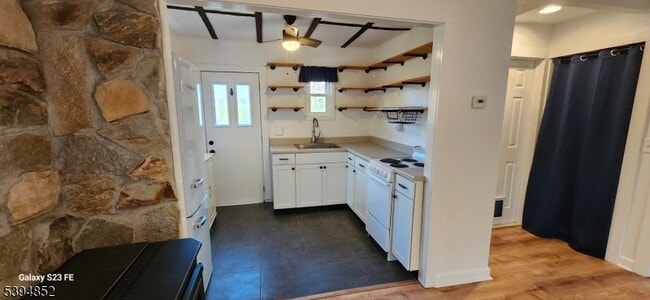 Building Photo - 13 Elizabeth Rd