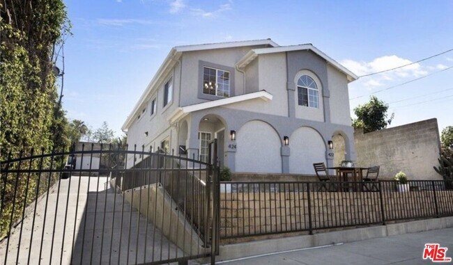 Building Photo - 424 Parkman Ave