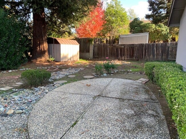 Building Photo - Lovely 3-Bedroom Home on a Cul-De-Sac in Fair Oaks