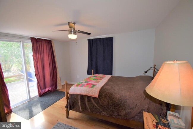 Building Photo - 8811 Badger Dr