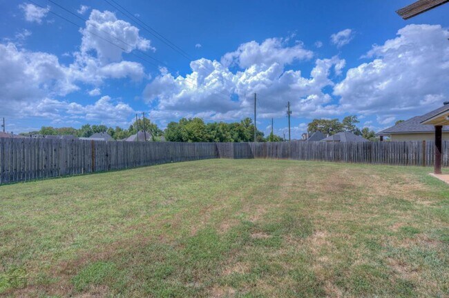 Building Photo - 421 Jordan Dr