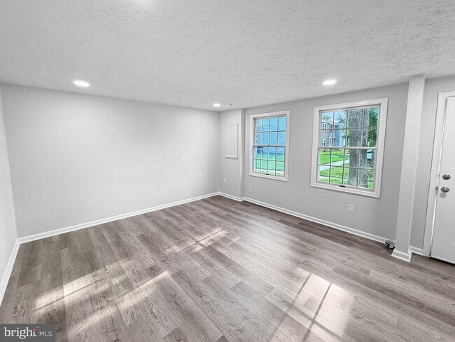 Building Photo - 6723 Kernel Ct