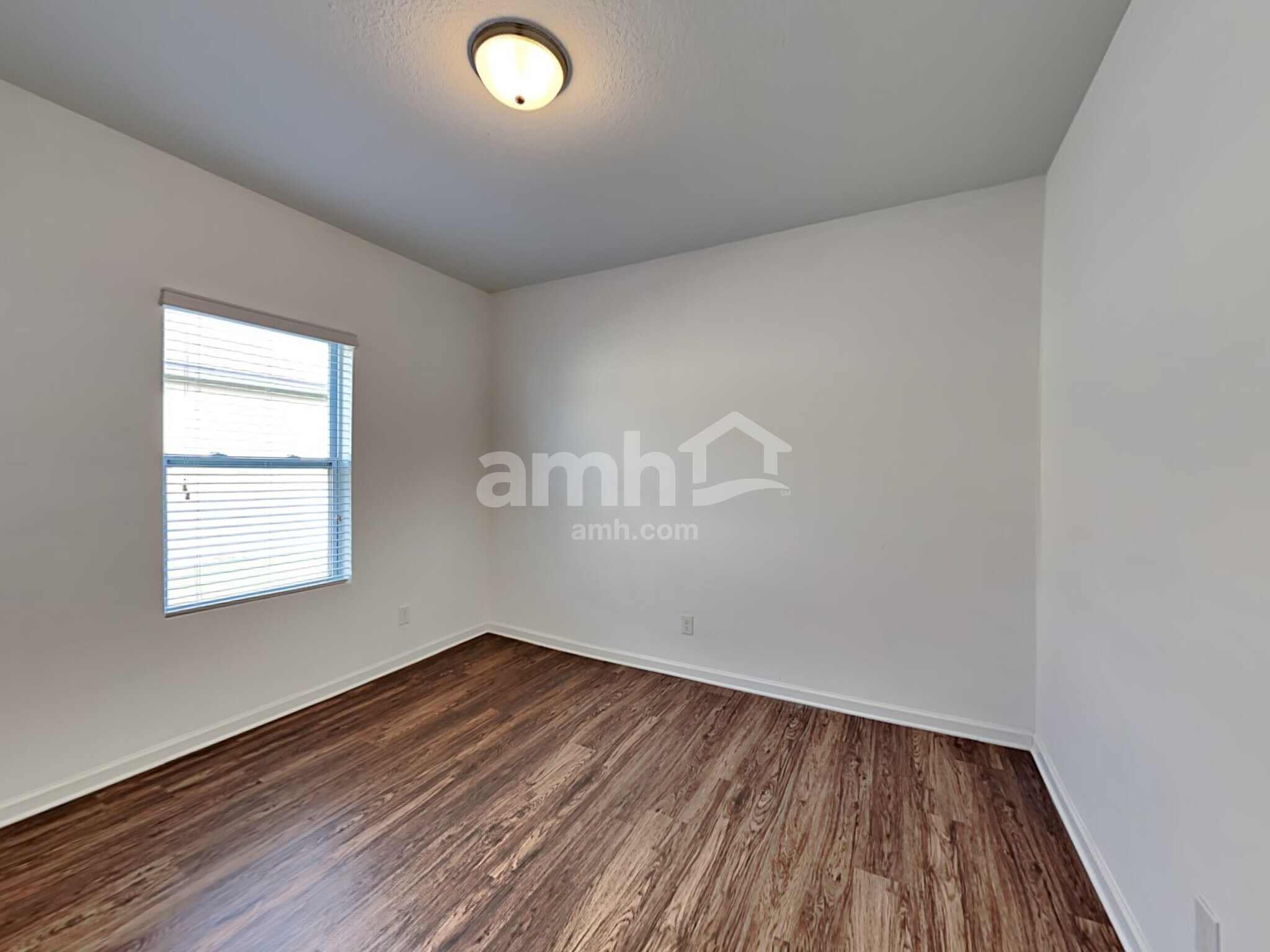 Building Photo - 4878 St James Ln