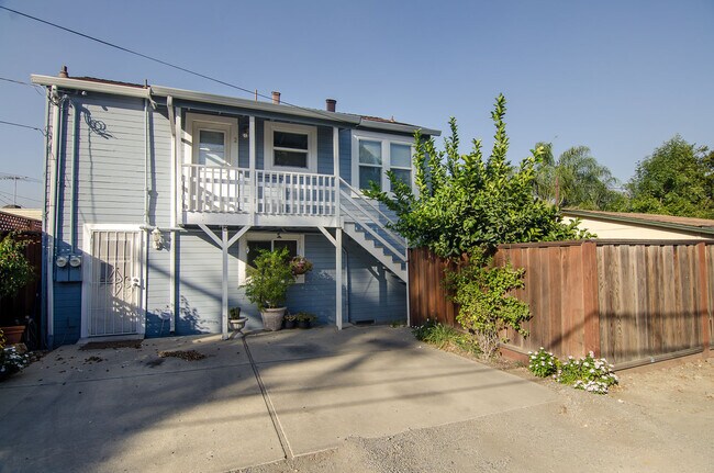 Building Photo - Rincon_Ave_46-48_E