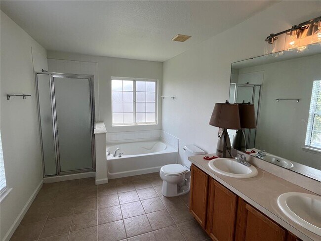 Building Photo - 101 Hagge Dr