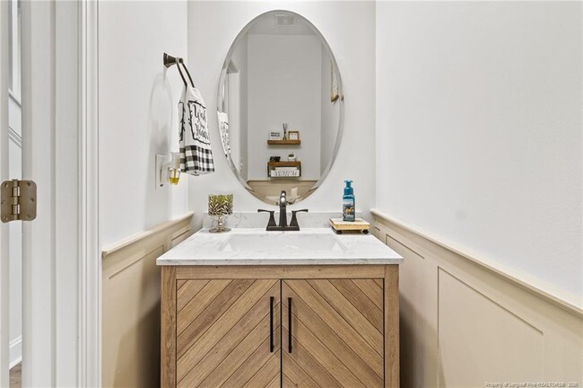 Building Photo - 216 Bunting Dr