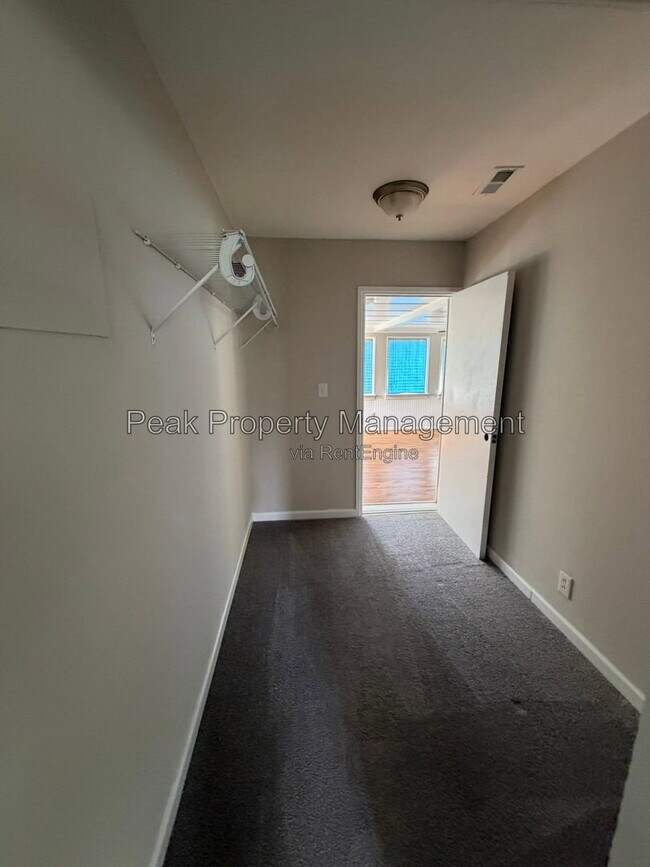 Building Photo - 5613 Indigo Rd