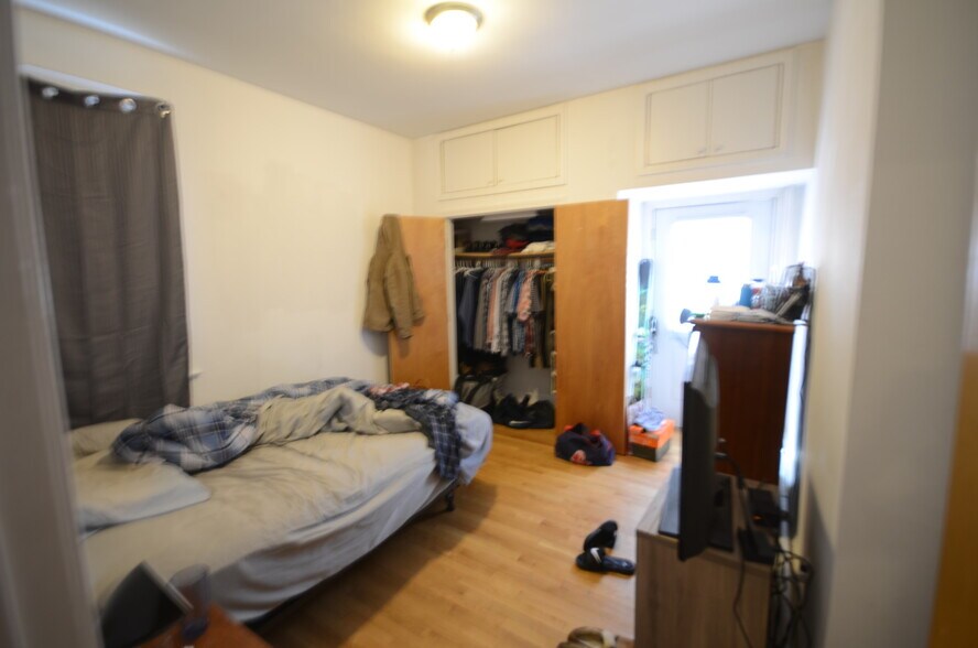 Primary Photo - 38 Newton St
