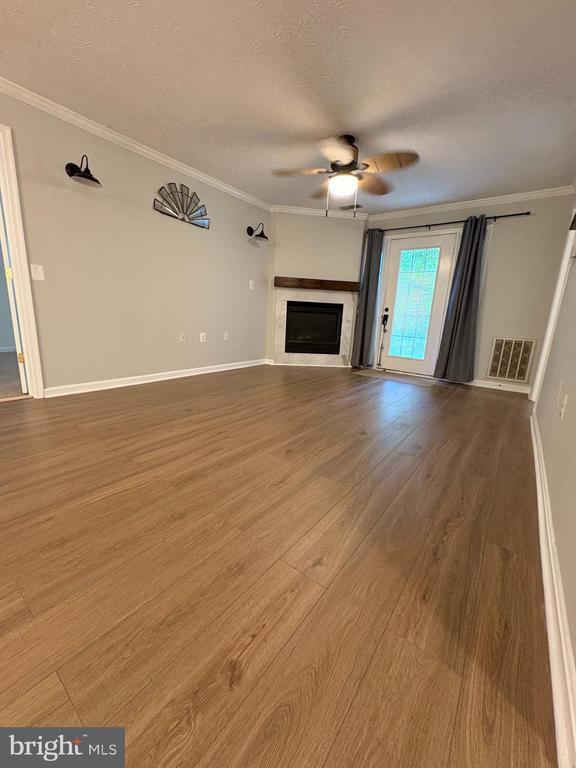 Building Photo - 653 Burtons Cove Way