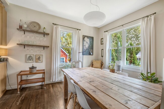 Building Photo - 3705 Burrus St