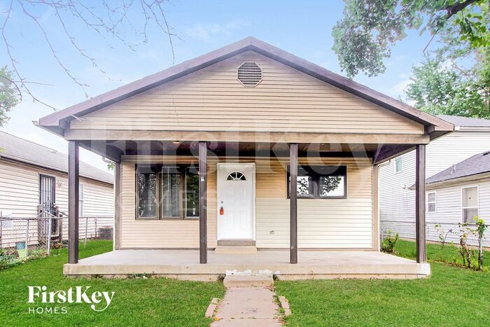 Primary Photo - 1351 S Pershing Ave