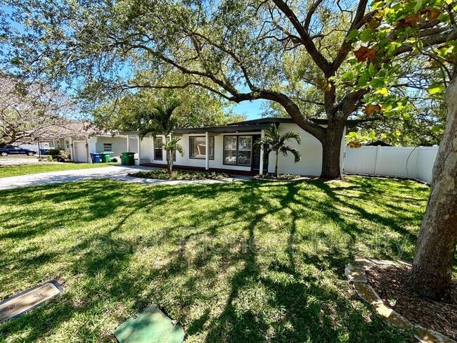 Building Photo - 4106 W San Rafael St