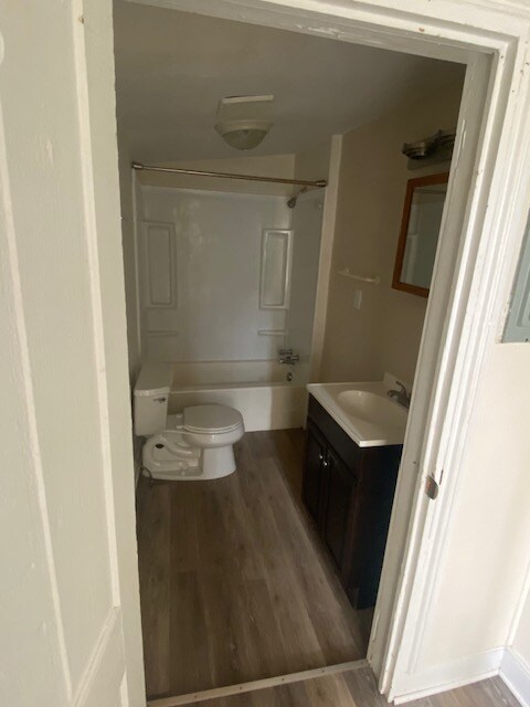 Building Photo - 761 King St