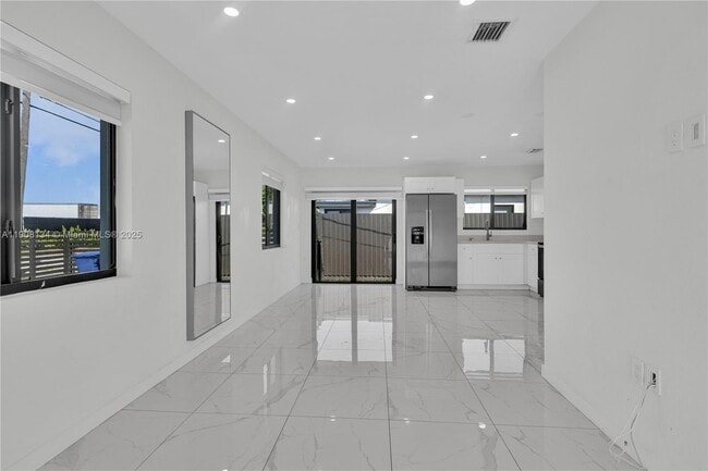 Building Photo - 2490 NW 44th St