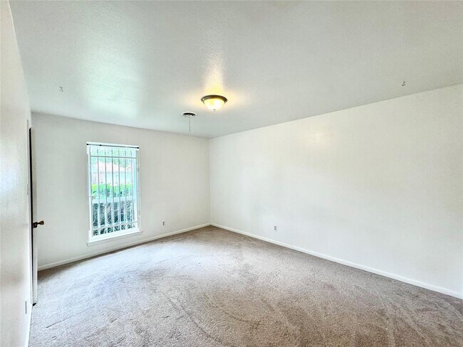 Building Photo - 8419 Neff St