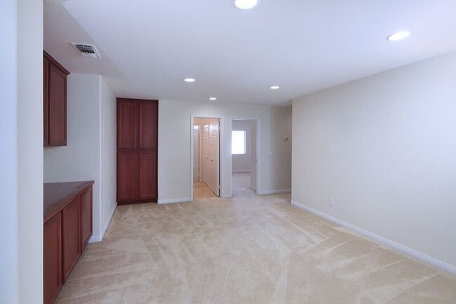 Building Photo - 26400 Castle Ln