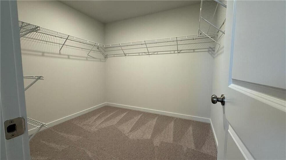 Building Photo - 7253 Mulberry St