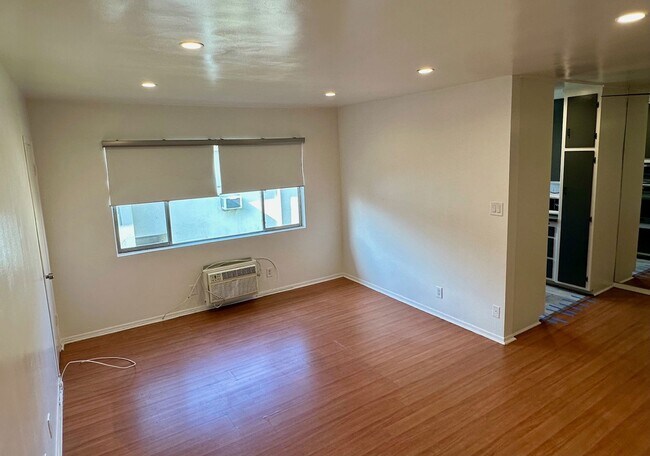 Building Photo - 18546 Clark St