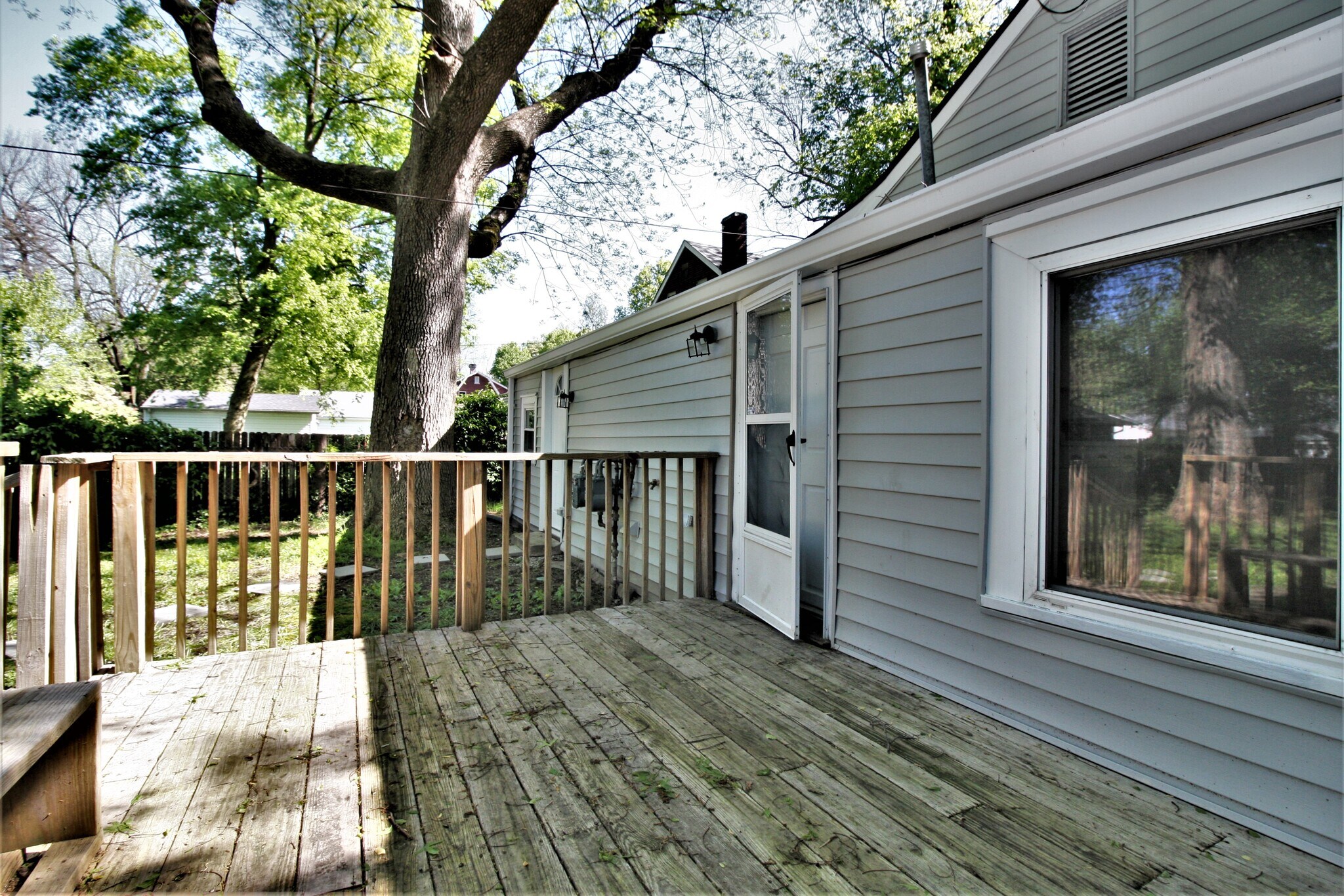 Building Photo - 4634 Southcrest Dr